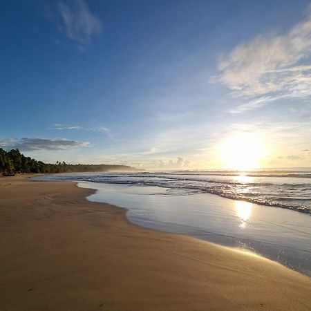Relax Beach House แทนกาลเล ภายนอก รูปภาพ