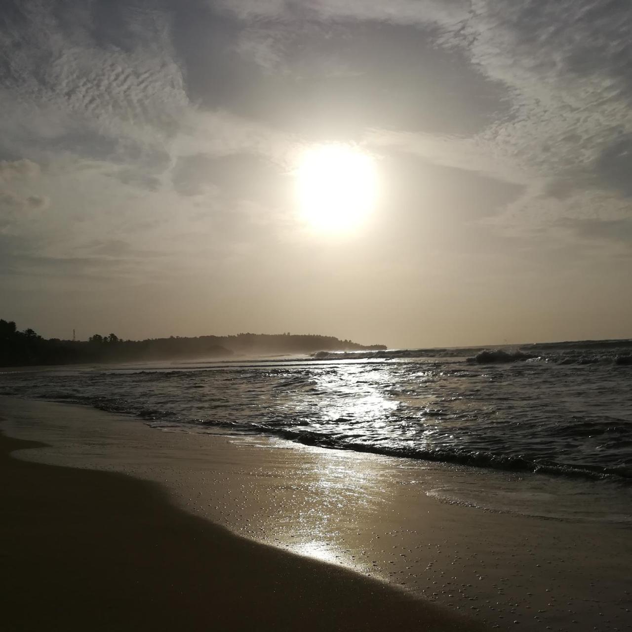 Relax Beach House แทนกาลเล ภายนอก รูปภาพ