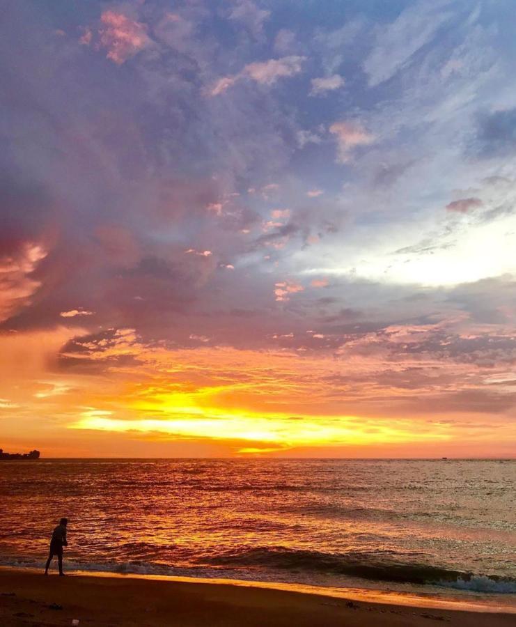 Relax Beach House แทนกาลเล ภายนอก รูปภาพ